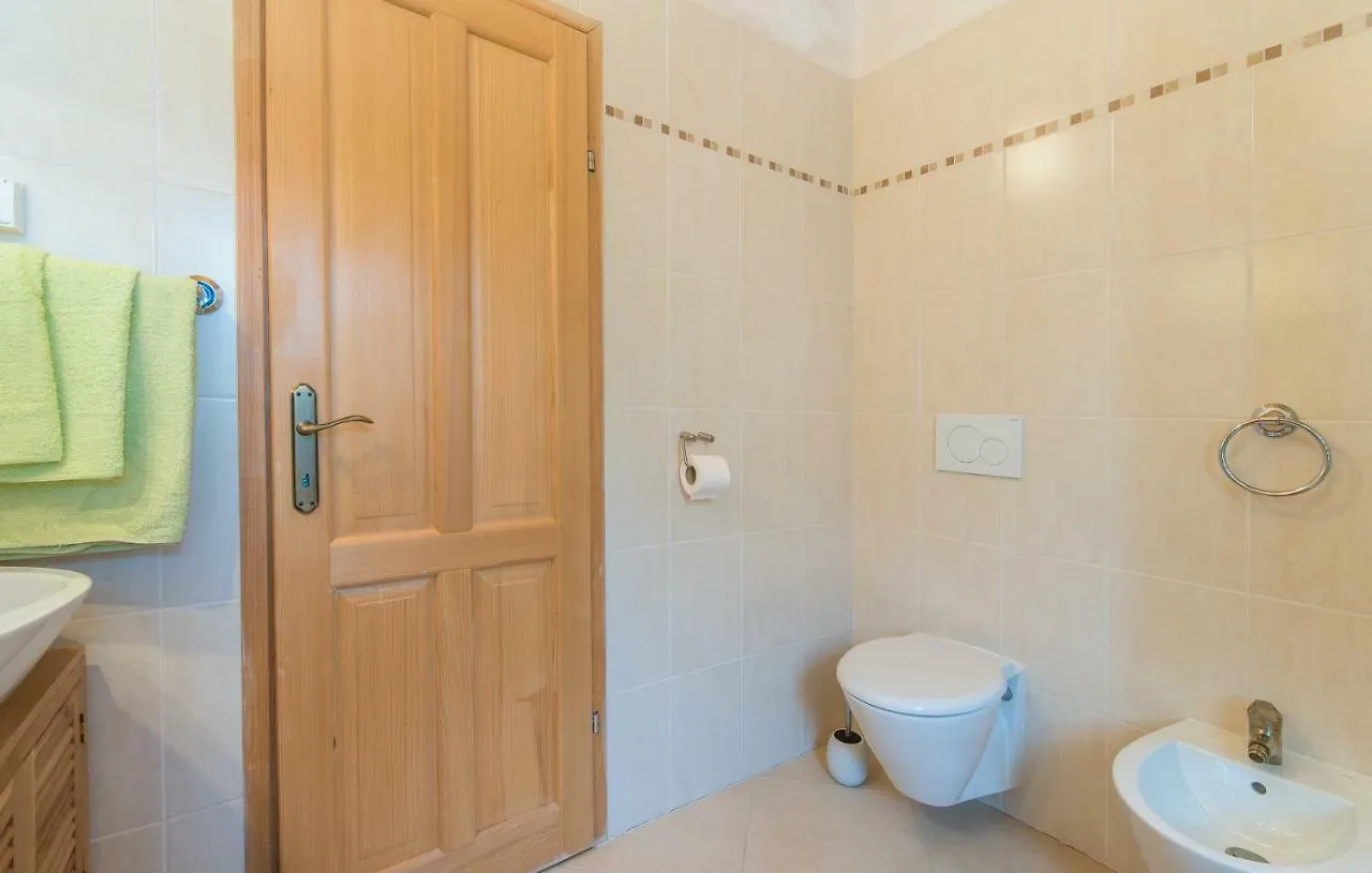 House Ulika Holiday home Sisan